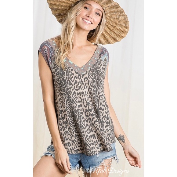 ❤️LAST 1! Leopard V Neck Paisley Contrast Knit Top - Picture 3 of 7